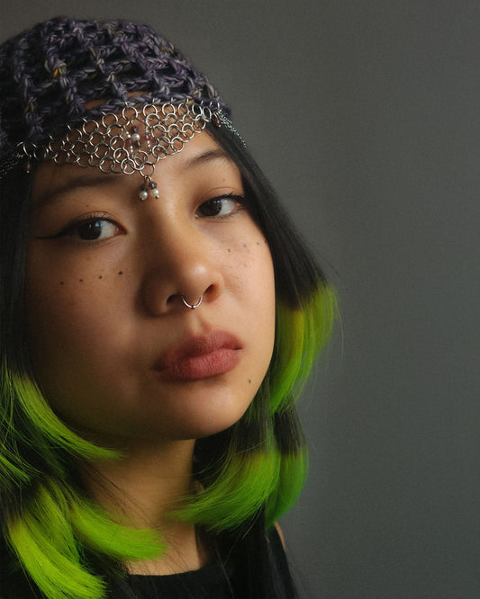 Ashed purple knight fishnet hat